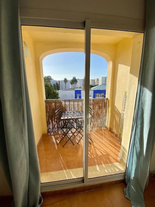 Coqueto Apartamento Para 4 Personas En Tarifa Exterior foto